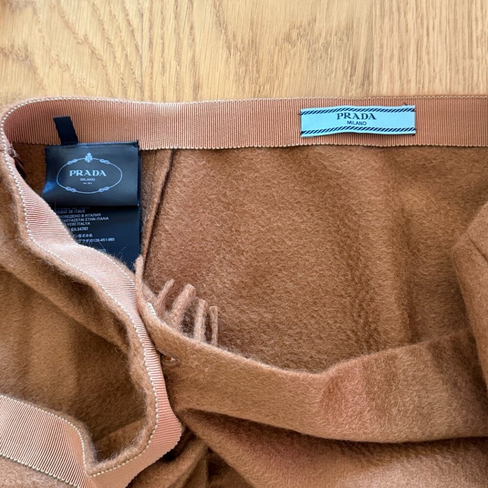 Prada wraparound cashmere miniskirt - Picture 4 of 7